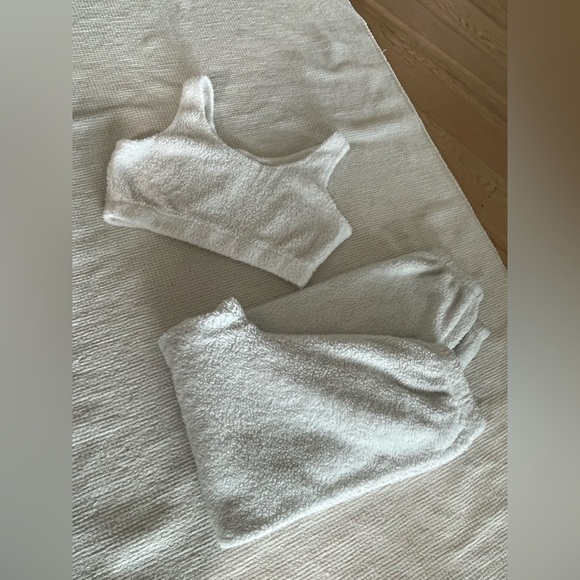 2 piece teddy jogger size small - Picture 2 of 5
